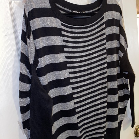 Allen B. Sweater SZ L NWOT . Black & Silver stripes. - Picture 4 of 9